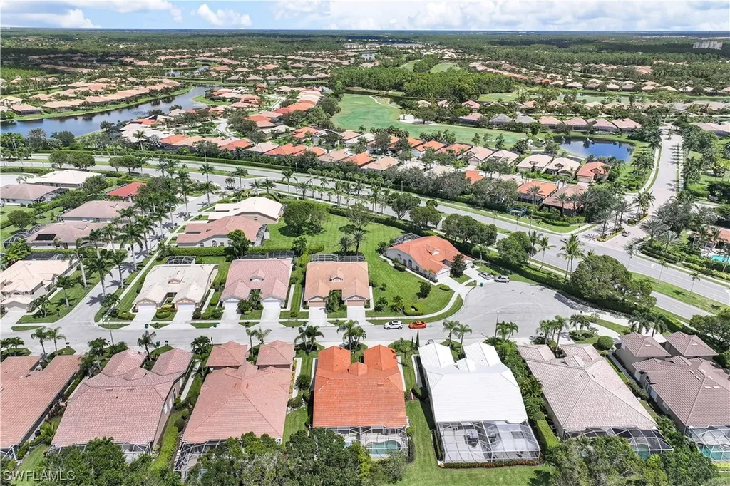 6667 Castlelawn Place Naples FL 34113