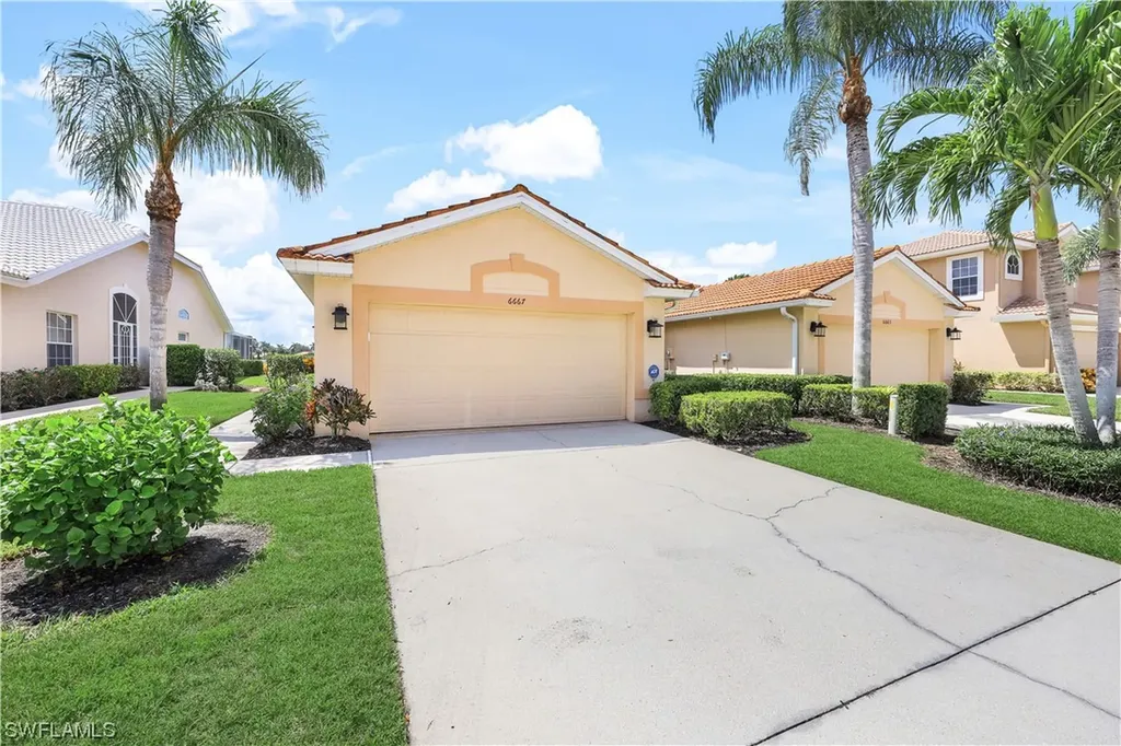 6667 Castlelawn Place Naples FL 34113