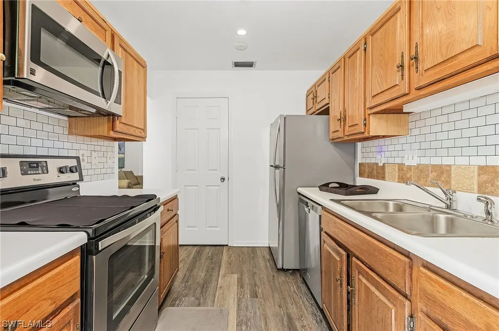 1301 Solana Road Naples FL 34103