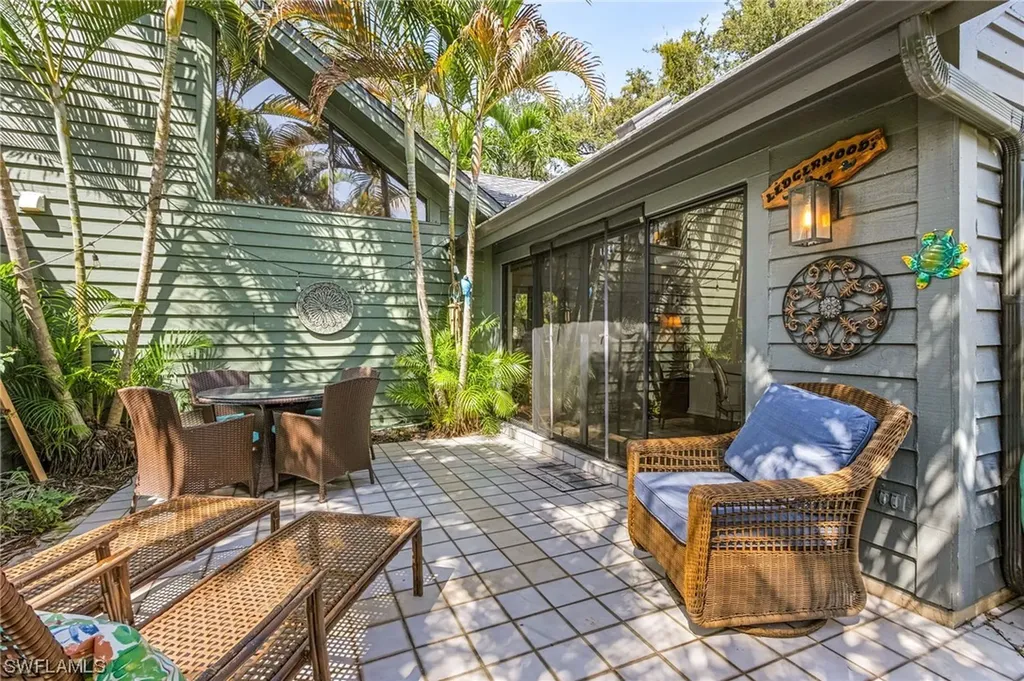 1301 Solana Road Naples FL 34103