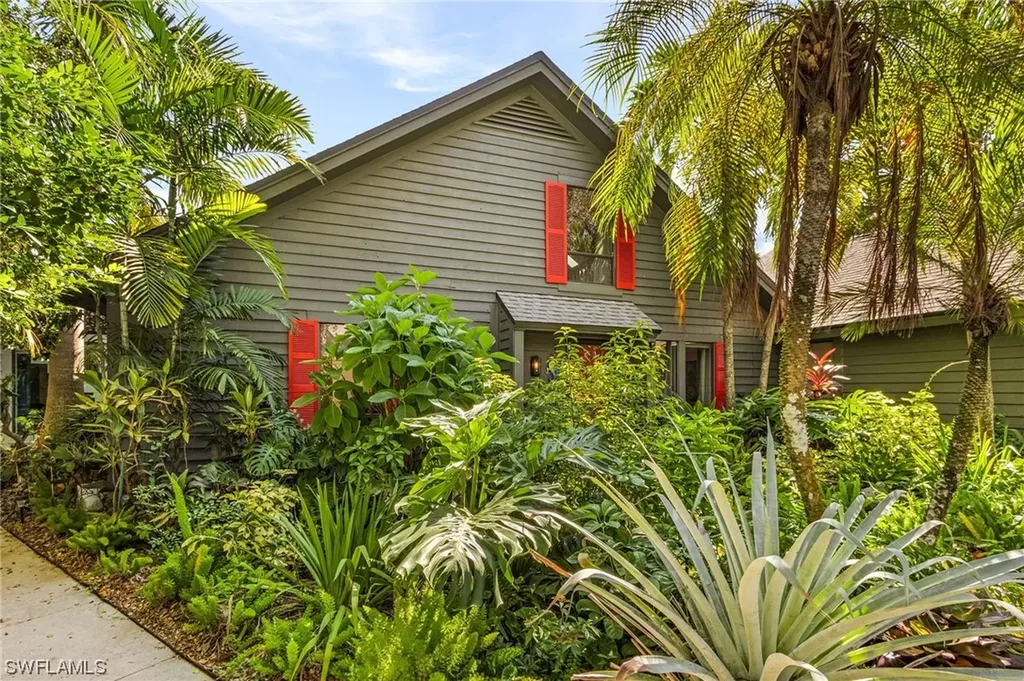 1301 Solana Road Naples FL 34103