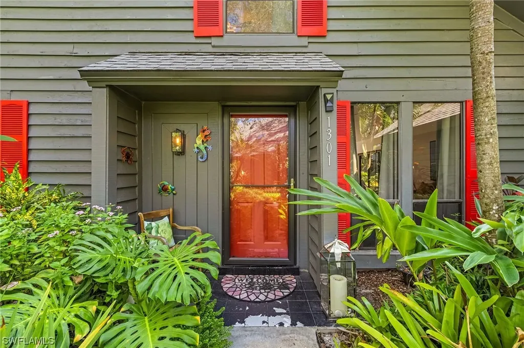1301 Solana Road Naples FL 34103
