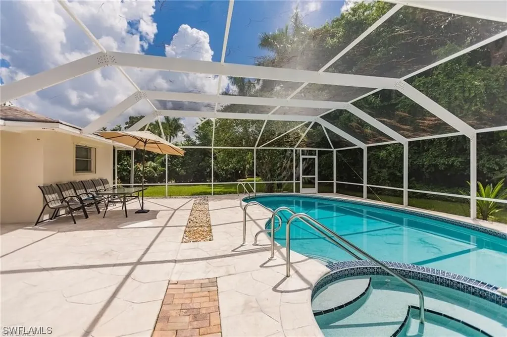 436 Putter Point Court Naples FL 34103