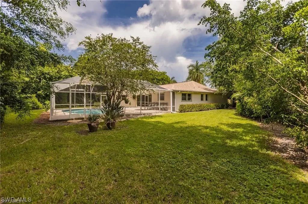 436 Putter Point Court Naples FL 34103