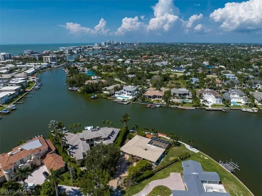 1844 Hurricane Harbor Lane Naples FL 34102