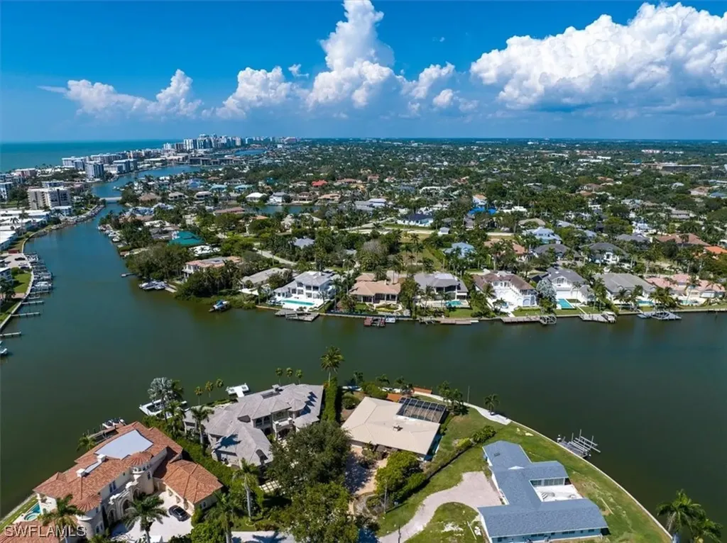 1844 Hurricane Harbor Lane Naples FL 34102