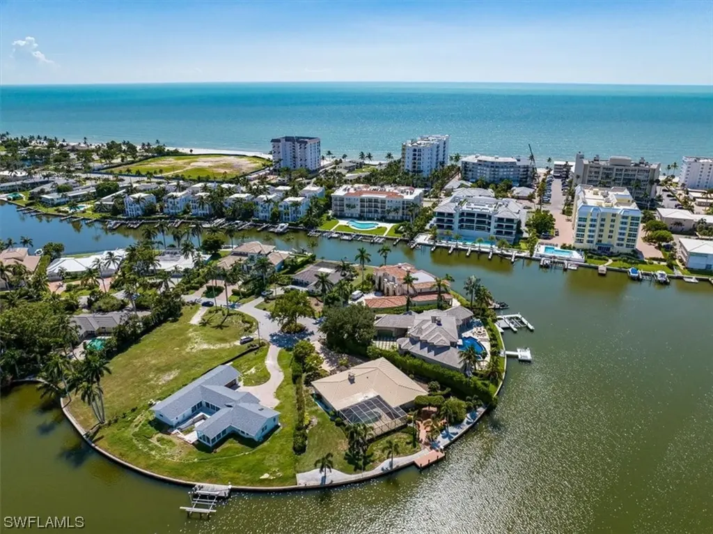 1844 Hurricane Harbor Lane Naples FL 34102