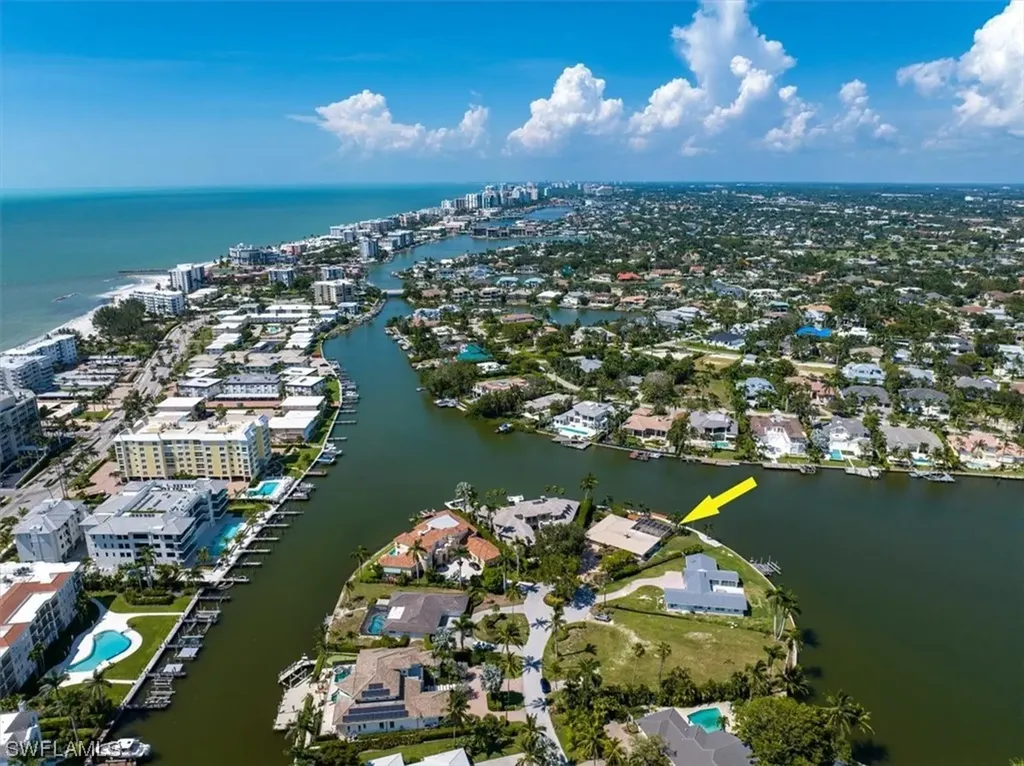 1844 Hurricane Harbor Lane Naples FL 34102