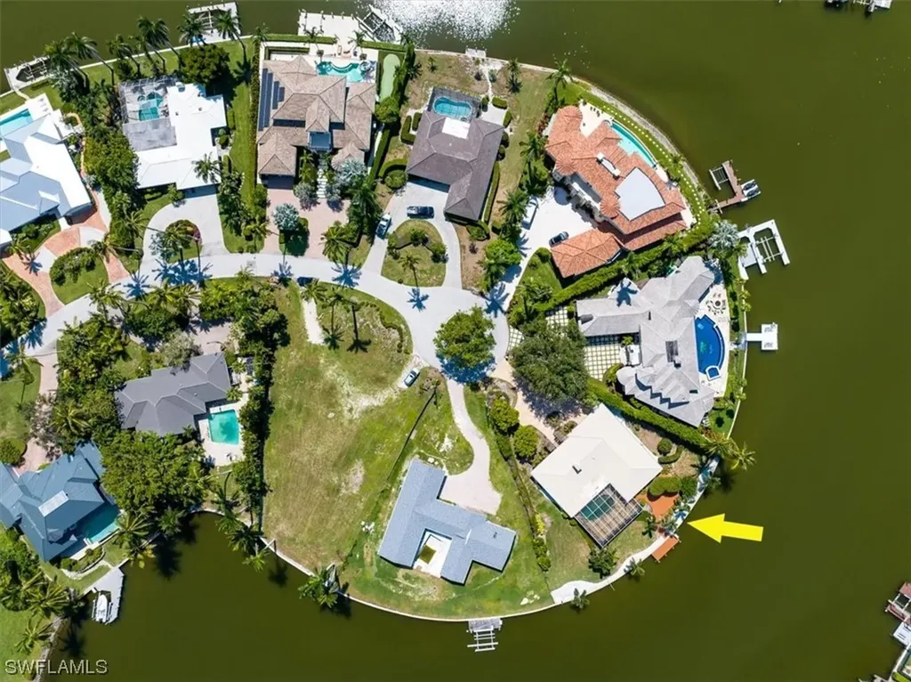 1844 Hurricane Harbor Lane Naples FL 34102