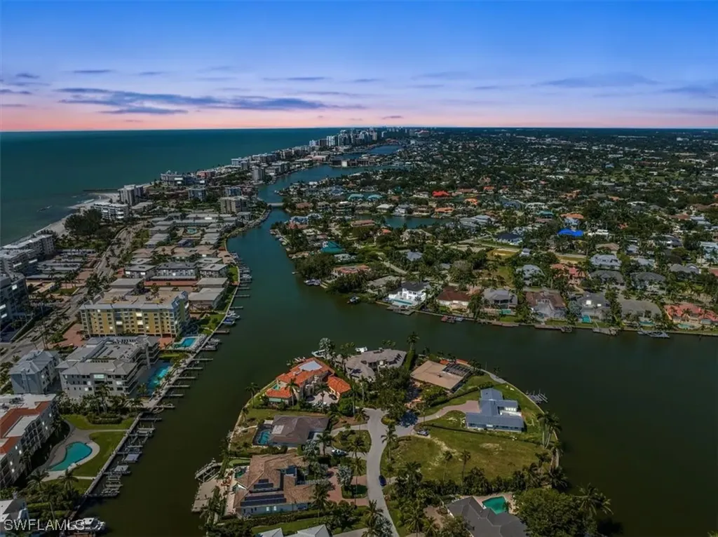 1844 Hurricane Harbor Lane Naples FL 34102