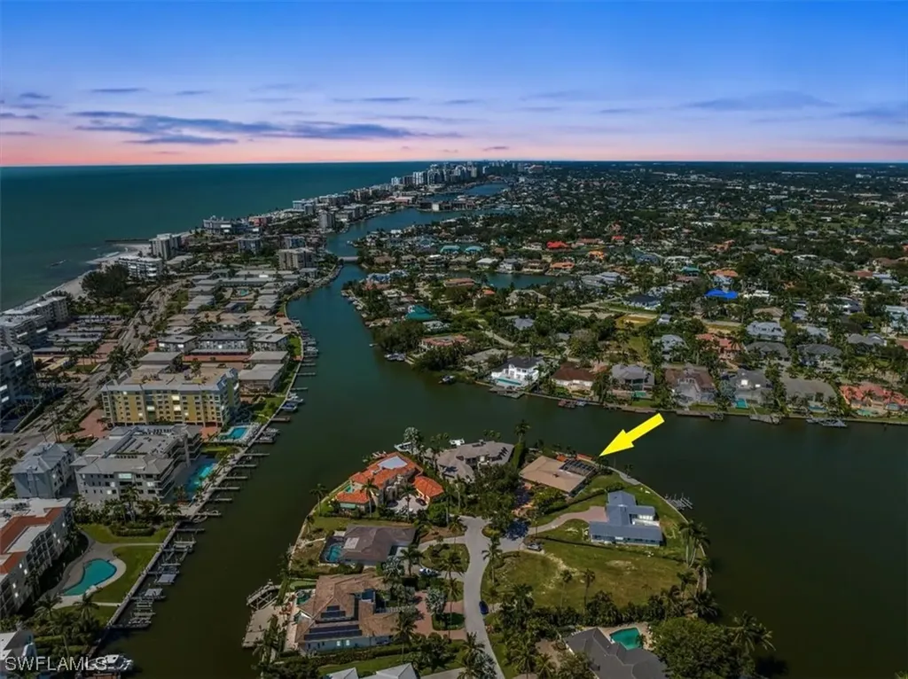 1844 Hurricane Harbor Lane Naples FL 34102
