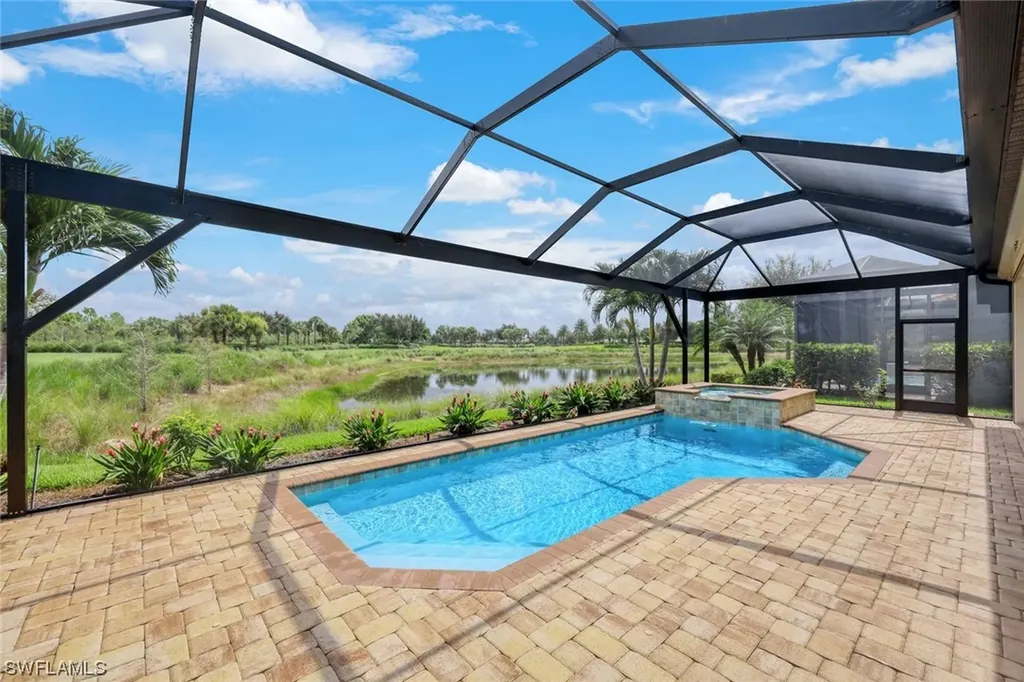 Naples FL, 8832 Savona Court