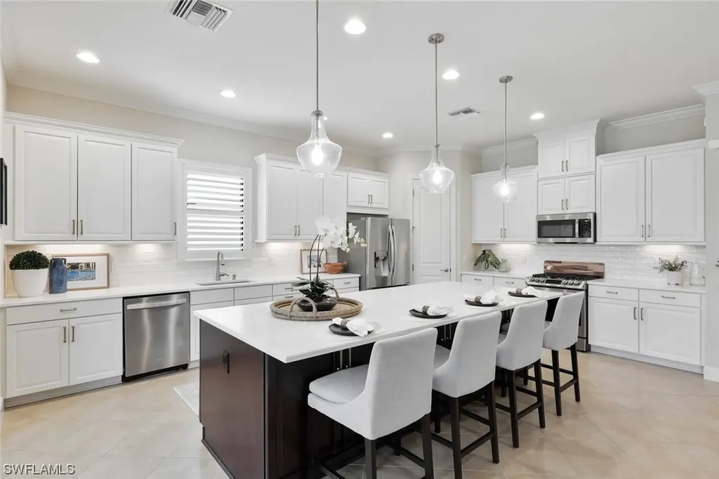 8832 Savona Court Naples FL 34119