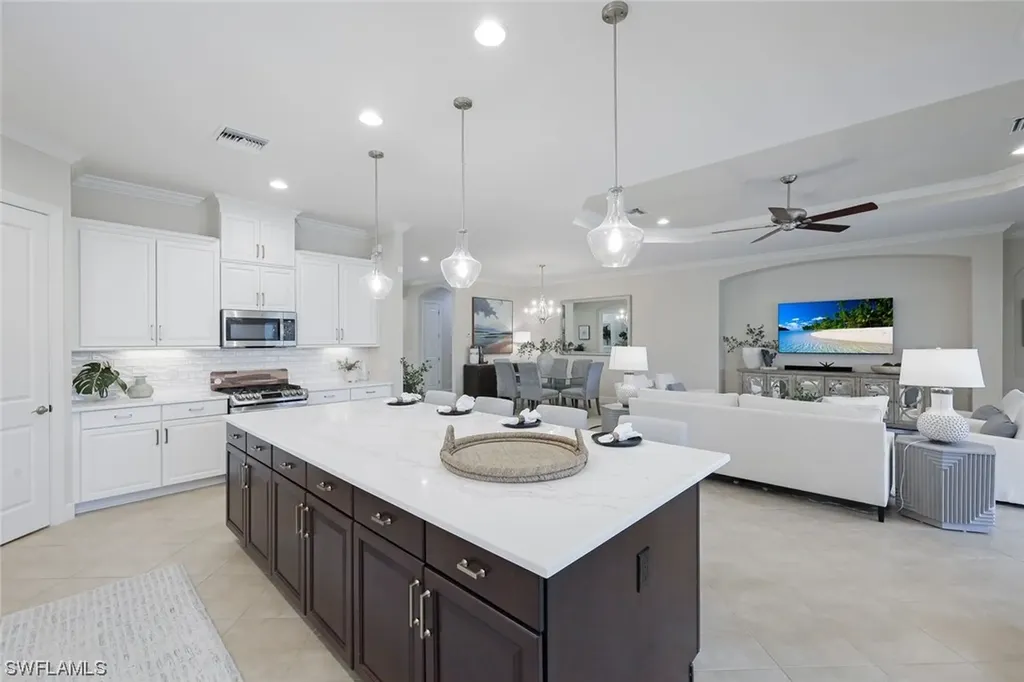 8832 Savona Court Naples FL 34119