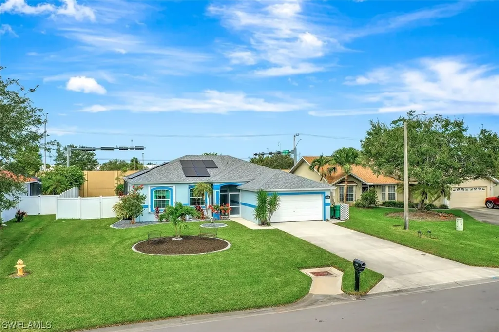 1047 Grove Drive Naples FL 34120