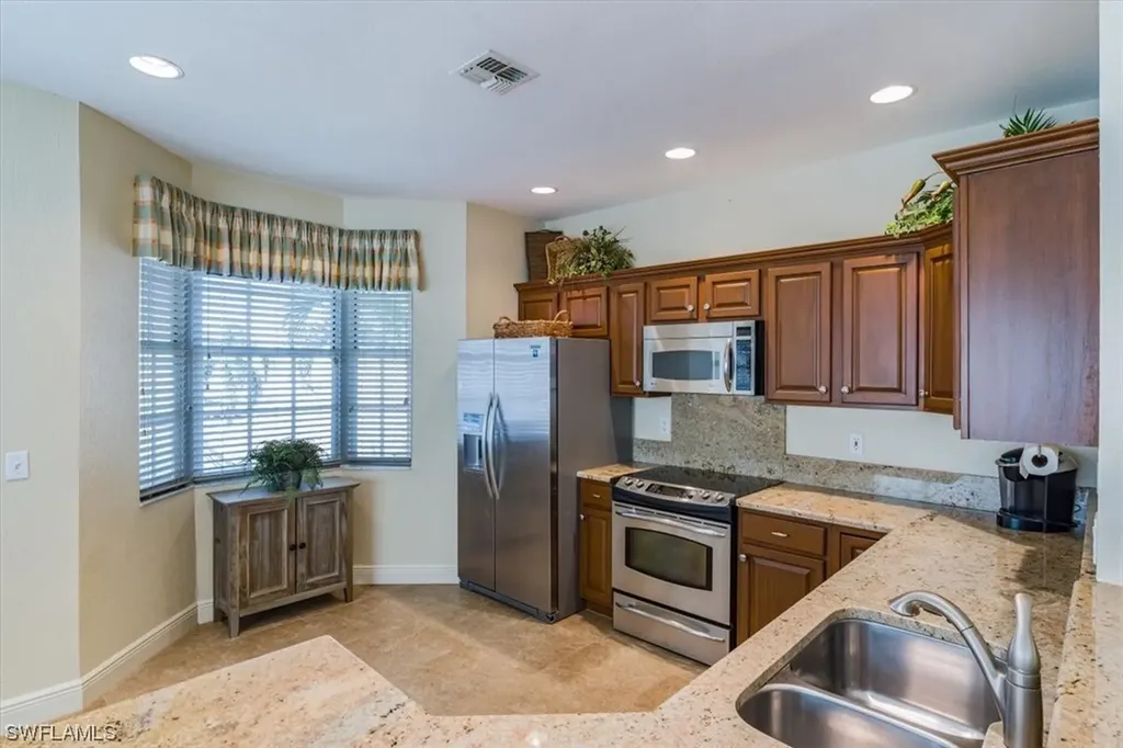 25180 Goldcrest Drive Bonita Springs FL 34134