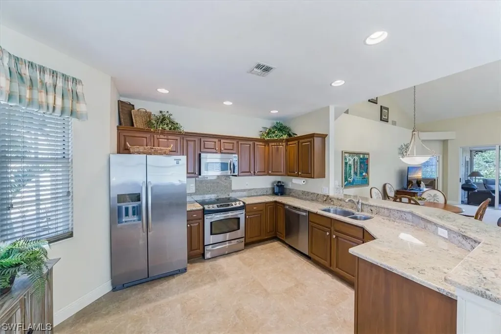 25180 Goldcrest Drive Bonita Springs FL 34134