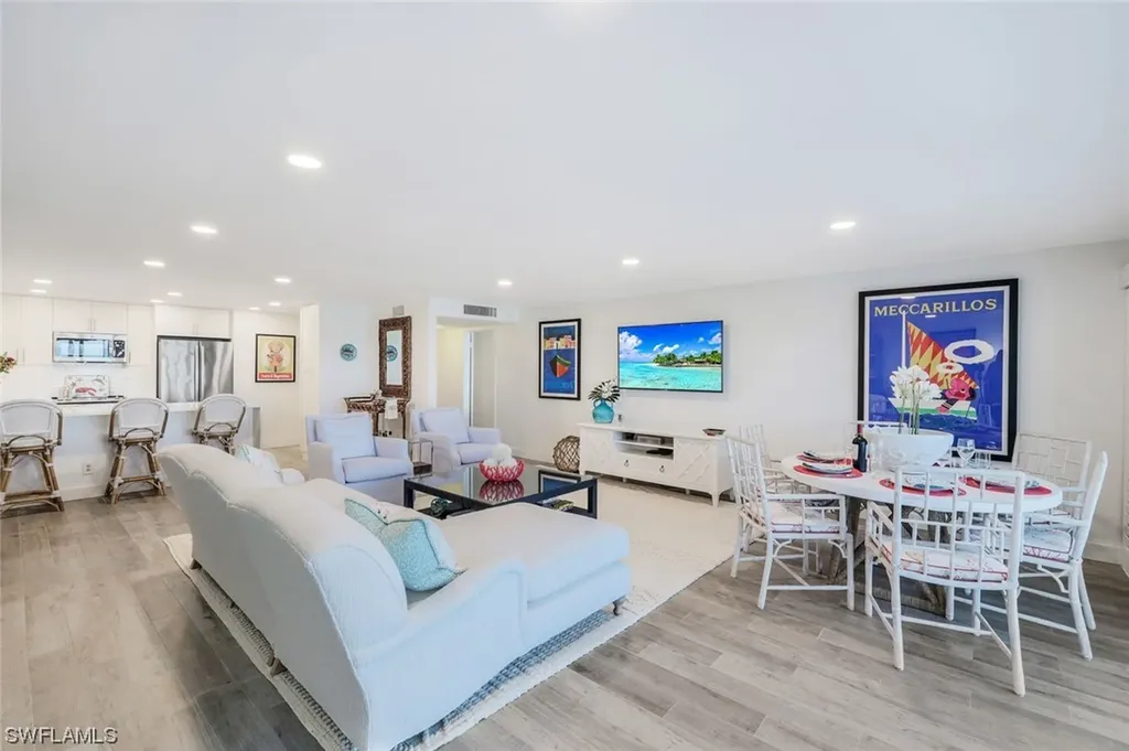 3333 Gulf Shore Boulevard N Naples FL 34103