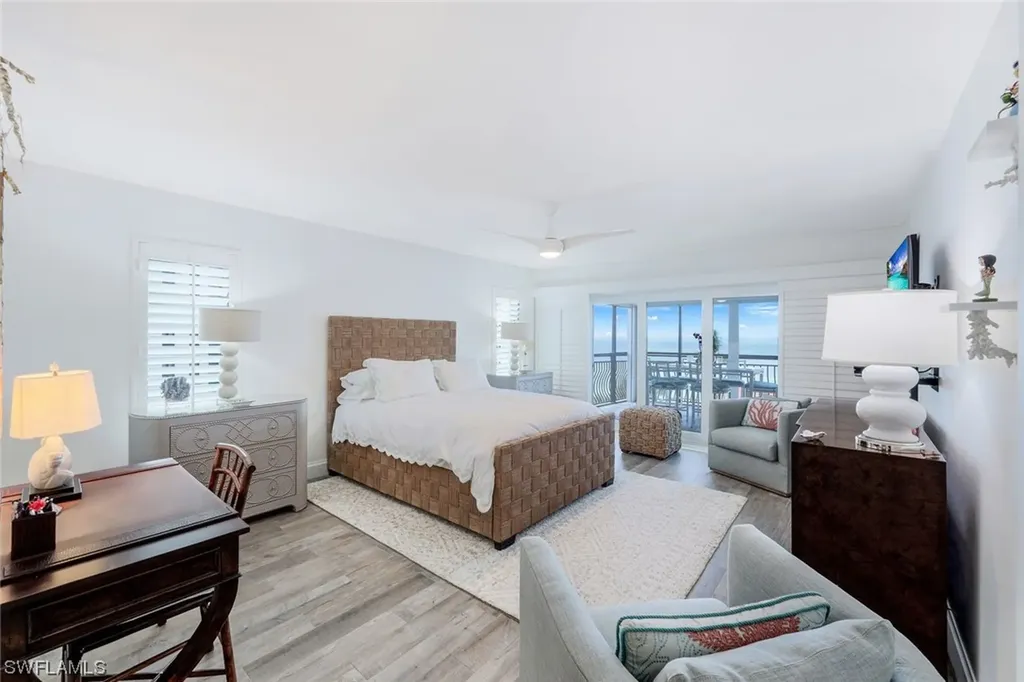 3333 Gulf Shore Boulevard N Naples FL 34103