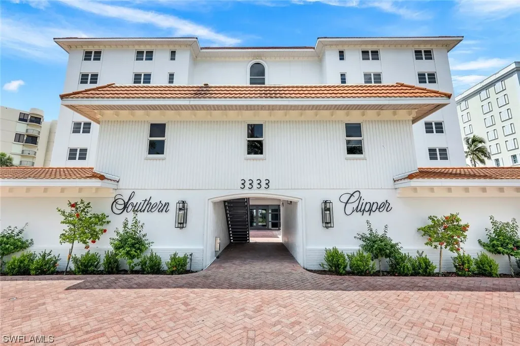 3333 Gulf Shore Boulevard N Naples FL 34103