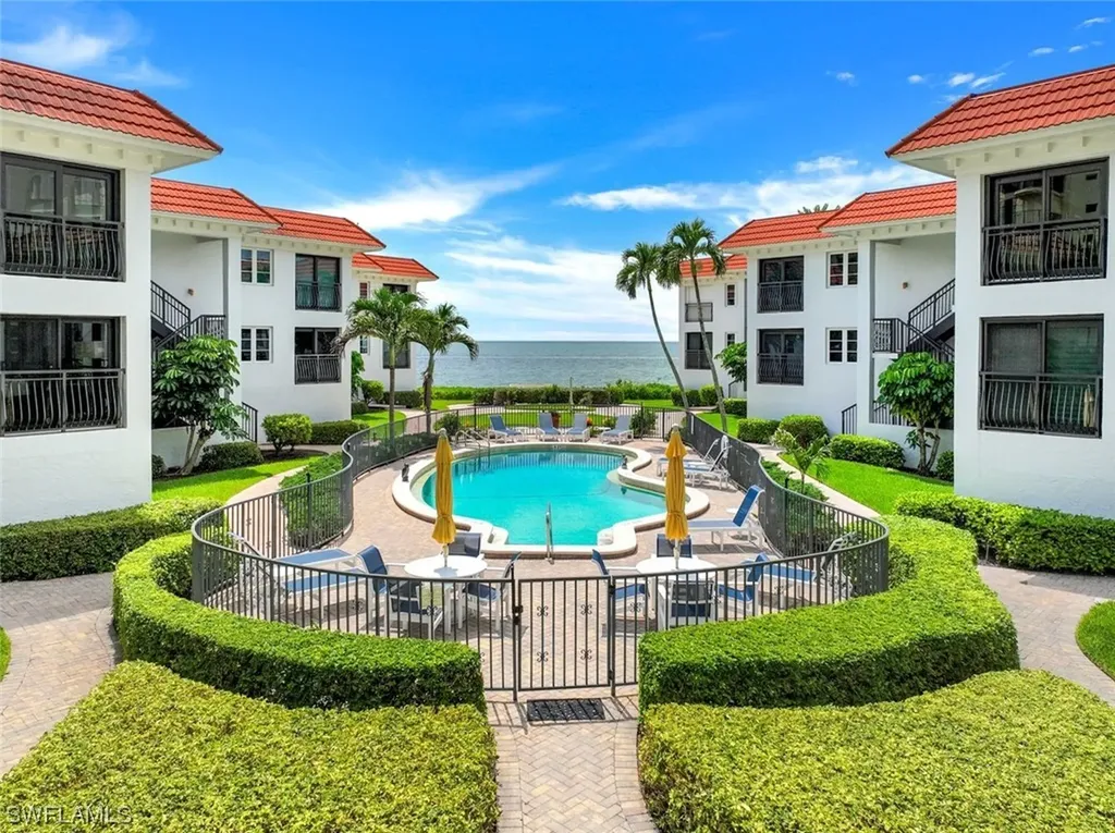 3333 Gulf Shore Boulevard N Naples FL 34103