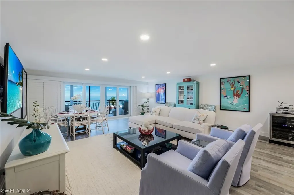 3333 Gulf Shore Boulevard N Naples FL 34103