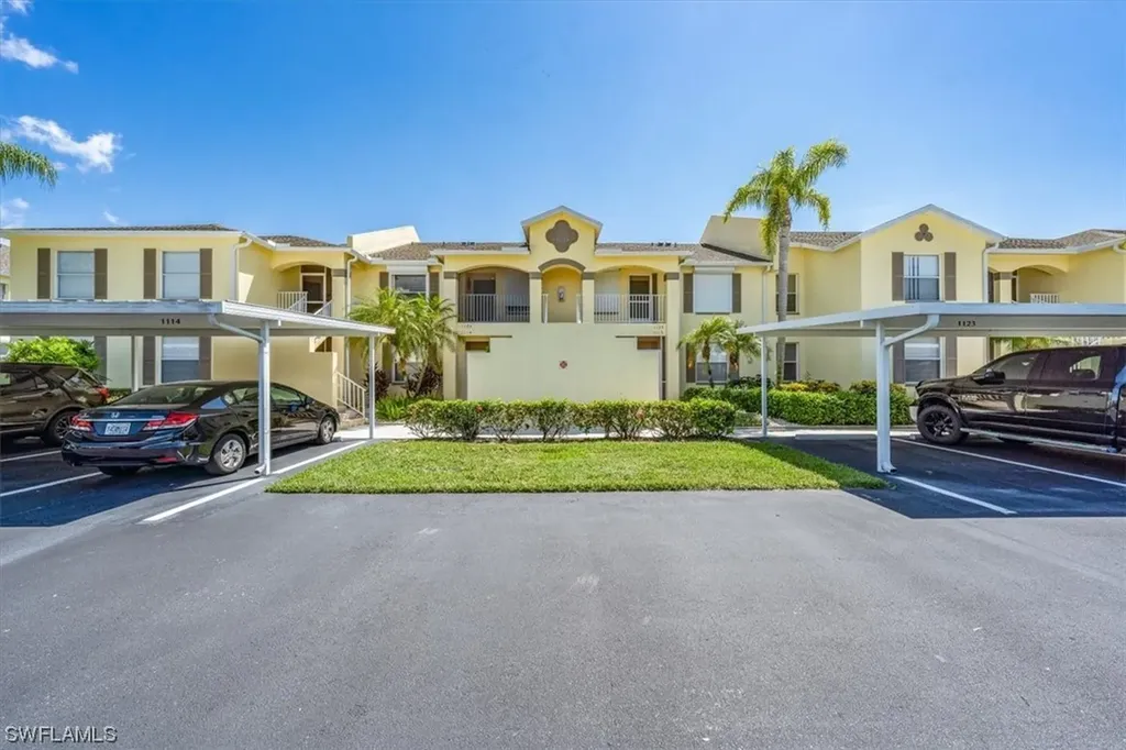 1326 Mainsail Drive Naples FL 34114