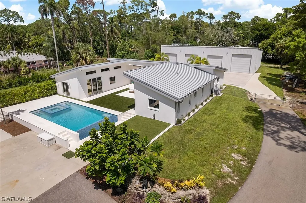2975 64th Street SW Naples FL 34105