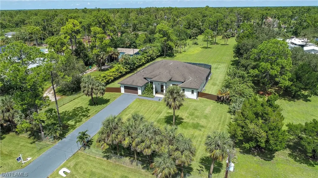 Naples FL, 1961 20TH Avenue NE
