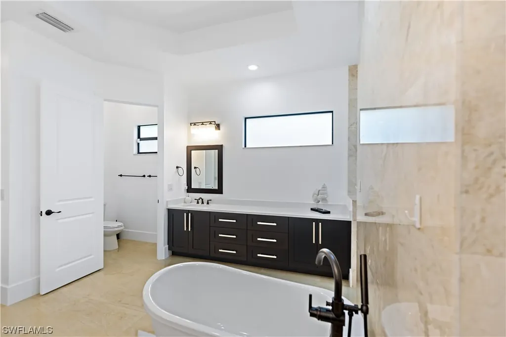 1961 20th Avenue NE Naples FL 34120