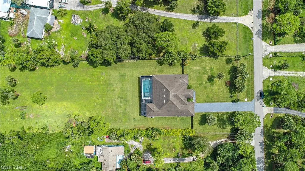 1961 20th Avenue NE Naples FL 34120