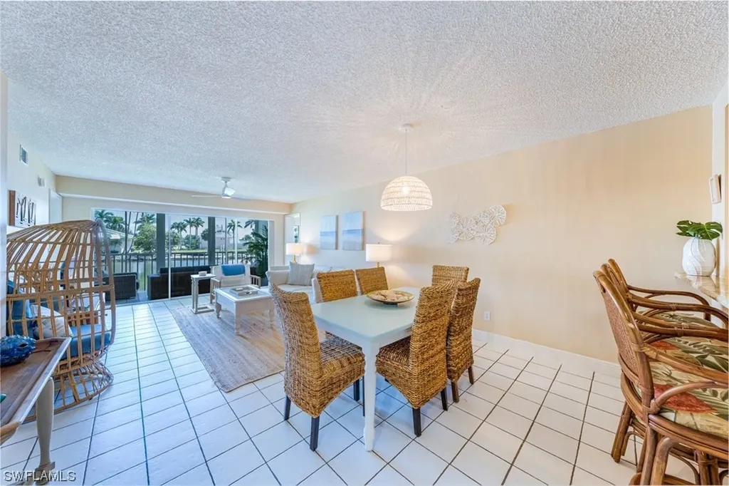 10686 Gulf Shore Drive Naples FL 34108