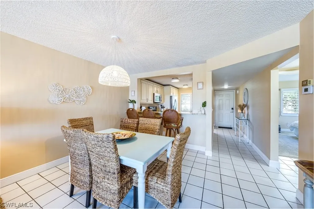 10686 Gulf Shore Drive Naples FL 34108
