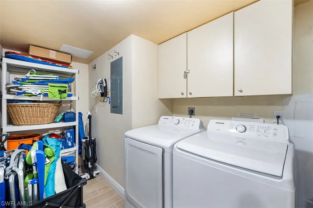 10686 Gulf Shore Drive Naples FL 34108