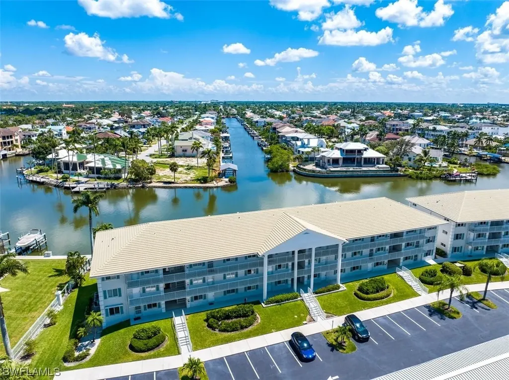 10686 Gulf Shore Drive Naples FL 34108
