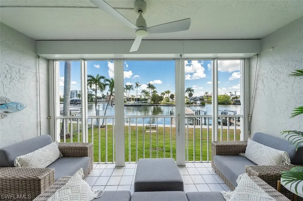 10686 Gulf Shore Drive Naples FL 34108