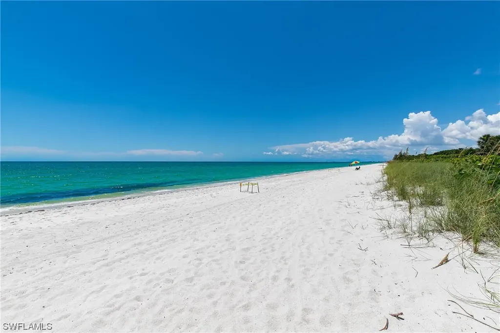10686 Gulf Shore Drive Naples FL 34108