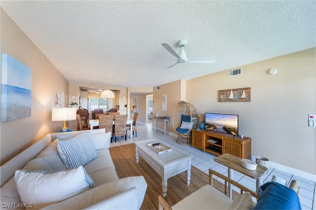 10686 Gulf Shore Drive Naples FL 34108
