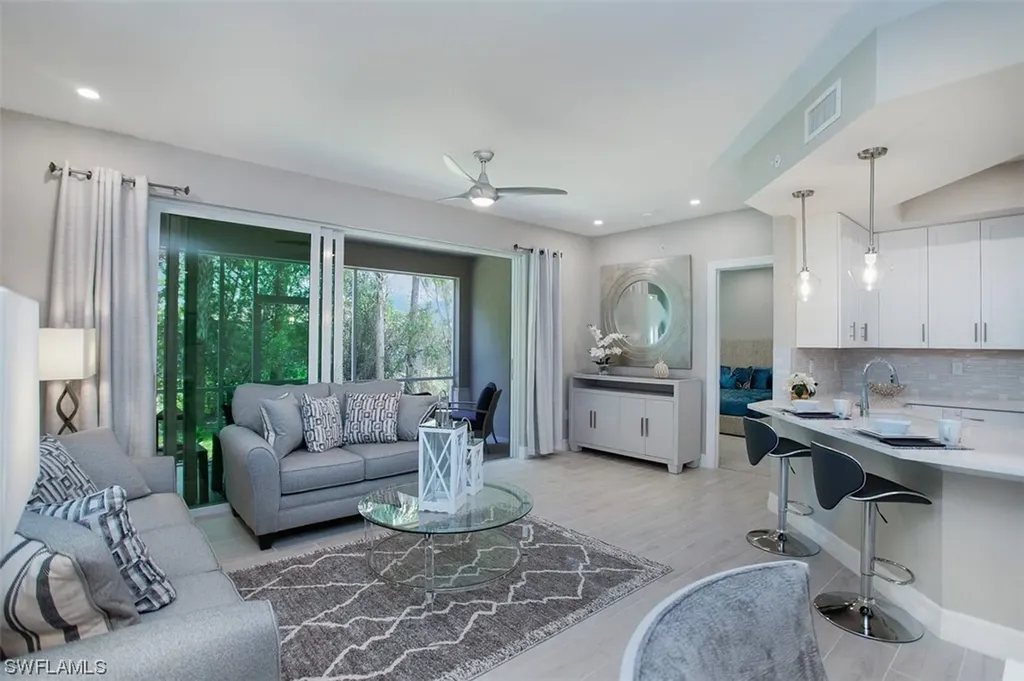 250 Indies Drive E Naples FL 34114
