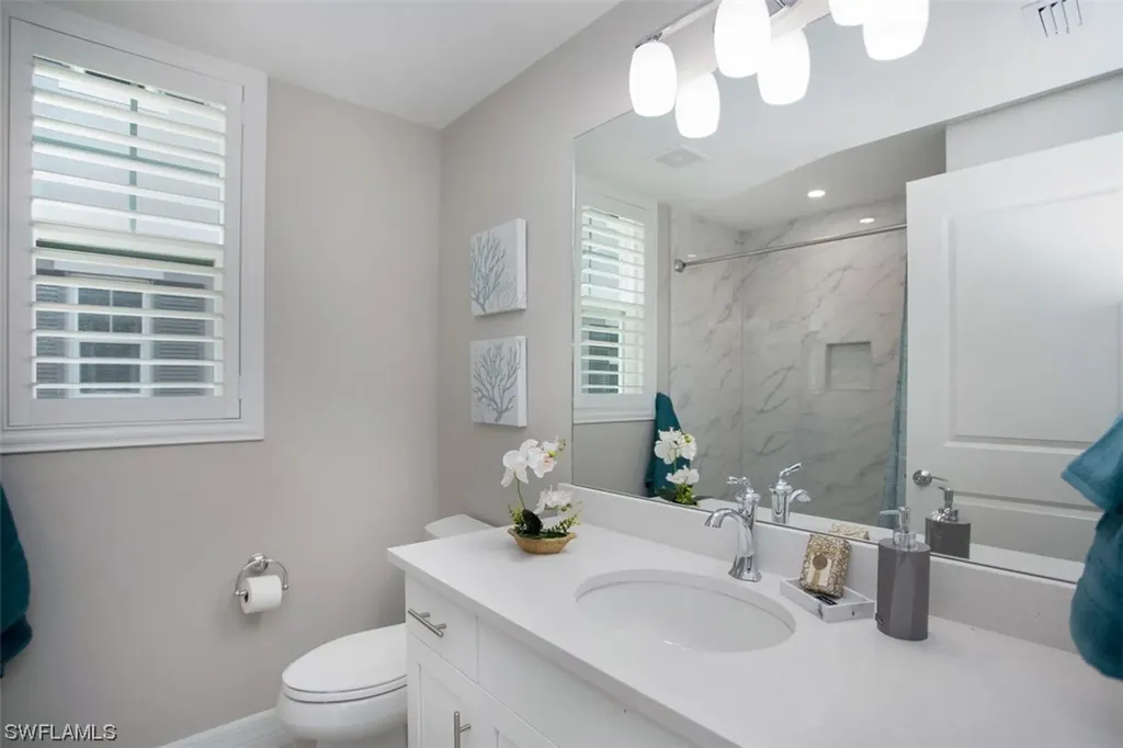 250 Indies Drive E Naples FL 34114