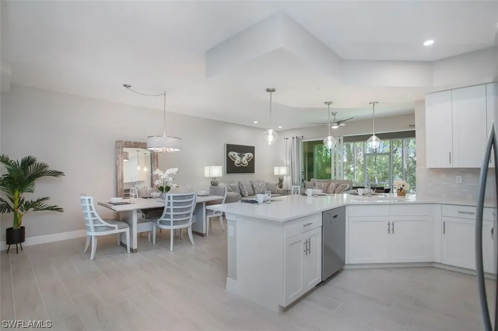 250 Indies Drive E Naples FL 34114