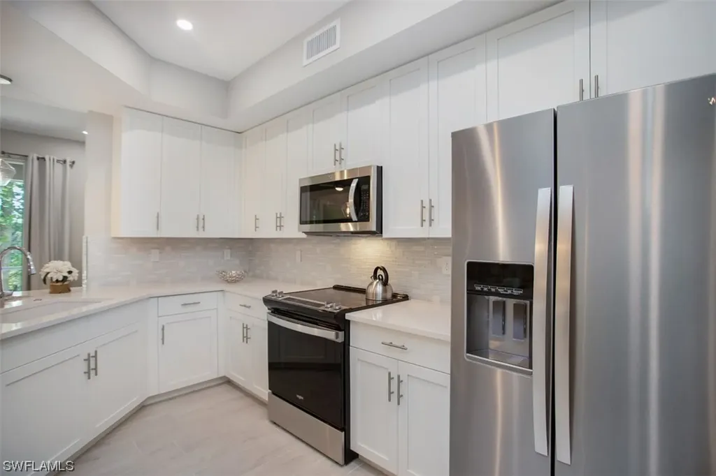250 Indies Drive E Naples FL 34114