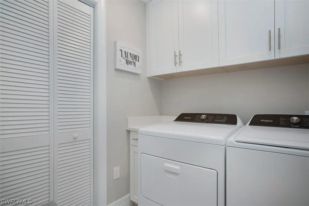 250 Indies Drive E Naples FL 34114