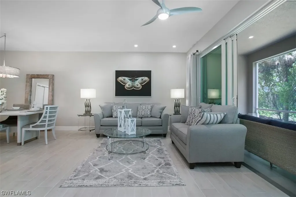 250 Indies Drive E Naples FL 34114