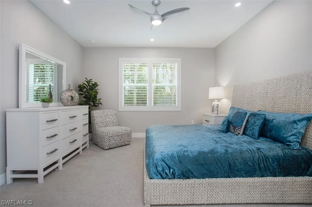 250 Indies Drive E Naples FL 34114