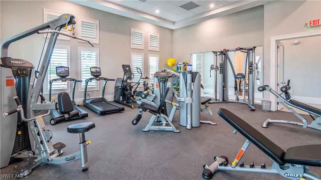 250 Indies Drive E Naples FL 34114
