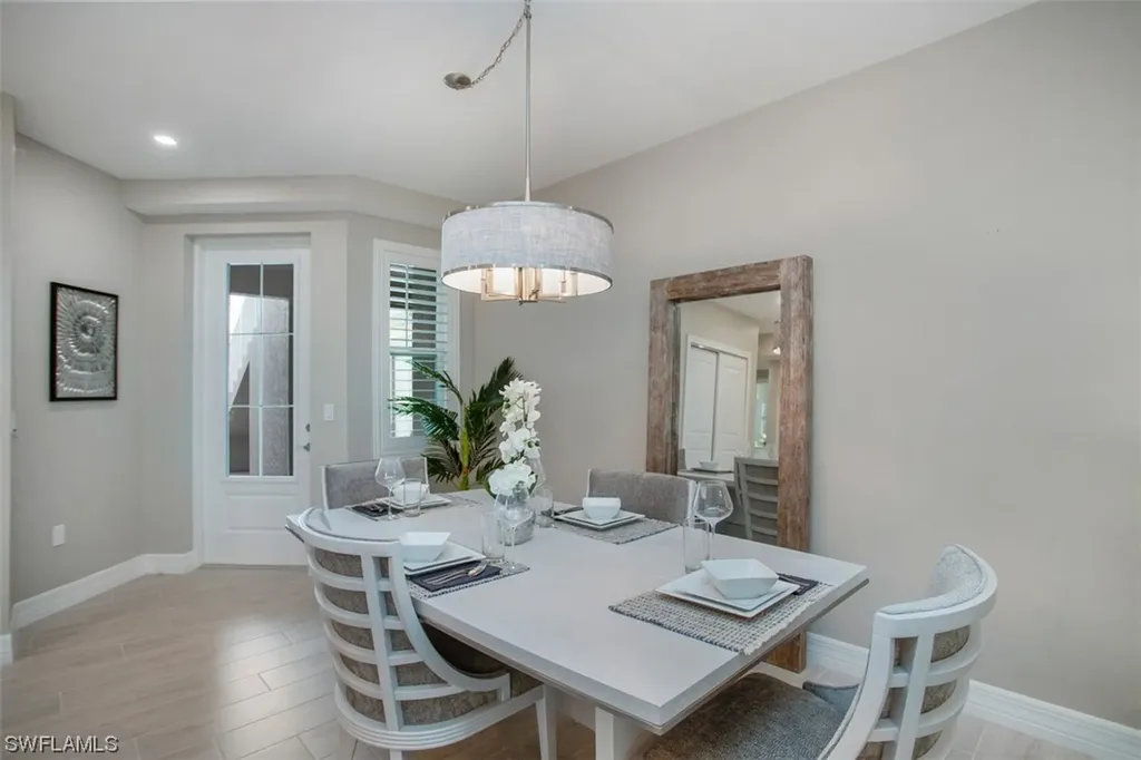 250 Indies Drive E Naples FL 34114