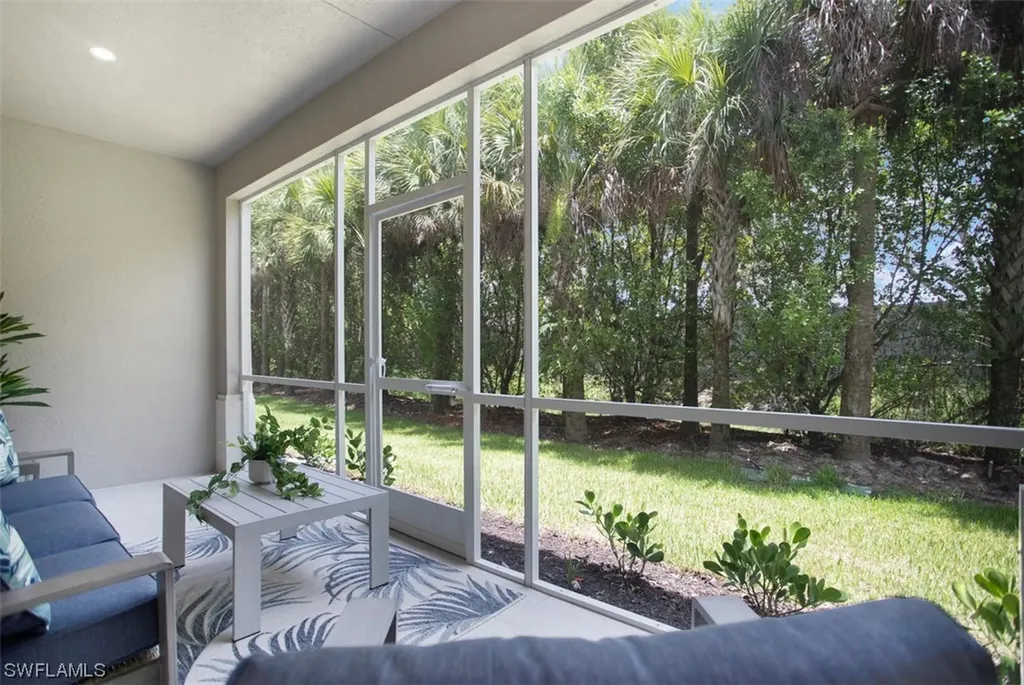 250 Indies Drive E Naples FL 34114
