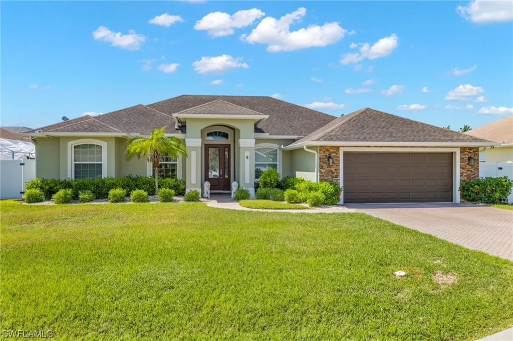22 Mentor Drive Naples FL 34110