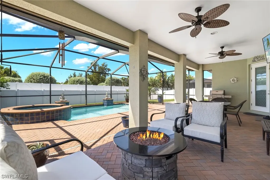 22 Mentor Drive Naples FL 34110